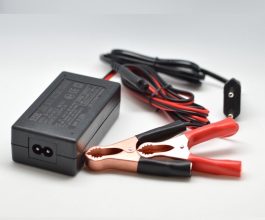 Incarcator pentru plumb-acid de 12V, tensiune de iesire 13.8V, curent 2A