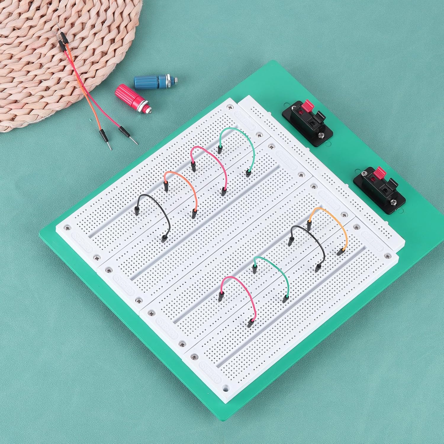 Placa test tip Breadboard cu 2760 de puncte de conectare